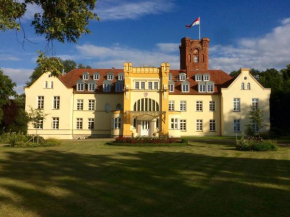 Отель Schloss Lelkendorf - Fewo Parkblick  Лелькендорф